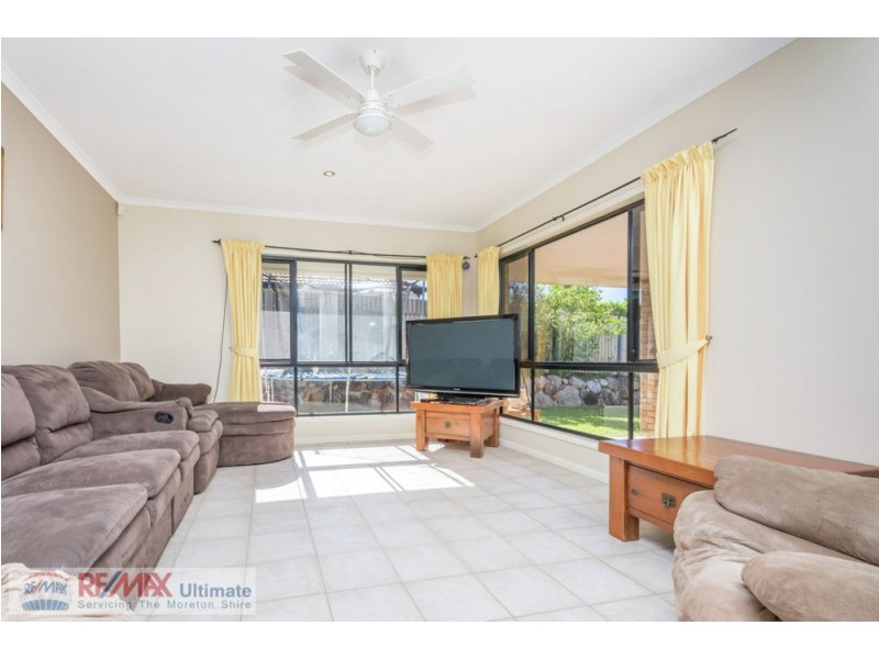 6 FARRINGTON DRIVE, Murrumba Downs QLD 4503