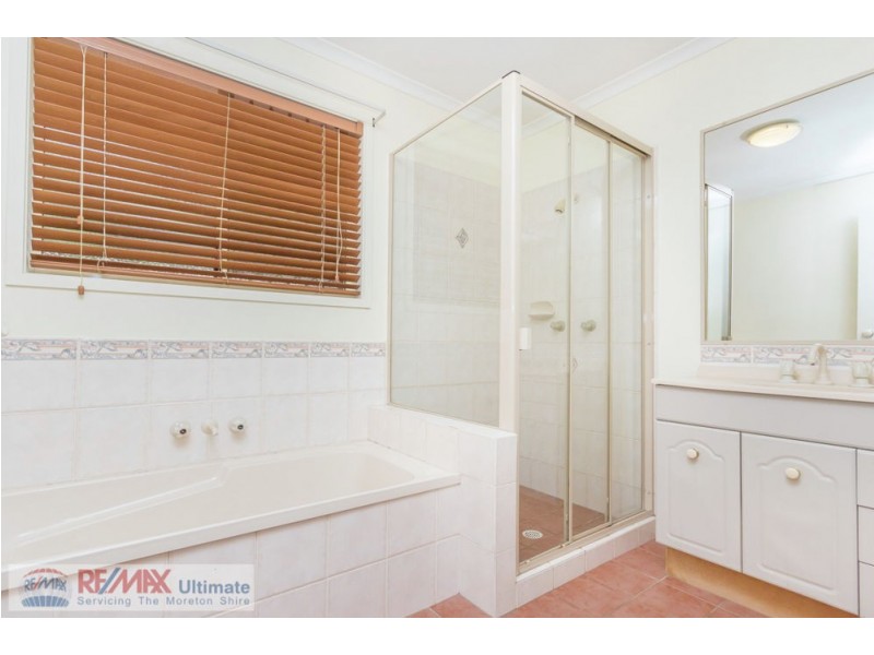 233 DOHLES ROCKS ROAD, Murrumba Downs QLD 4503