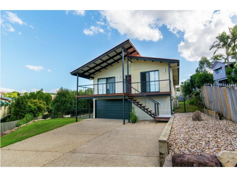 11 Glenross Place, Narangba QLD 4504