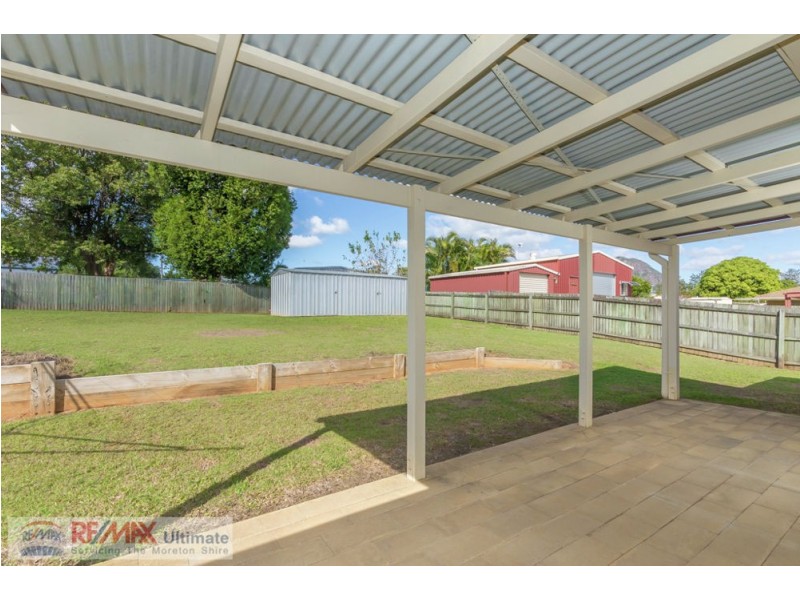 9 Paul Place, Glass House Mountains QLD 4518