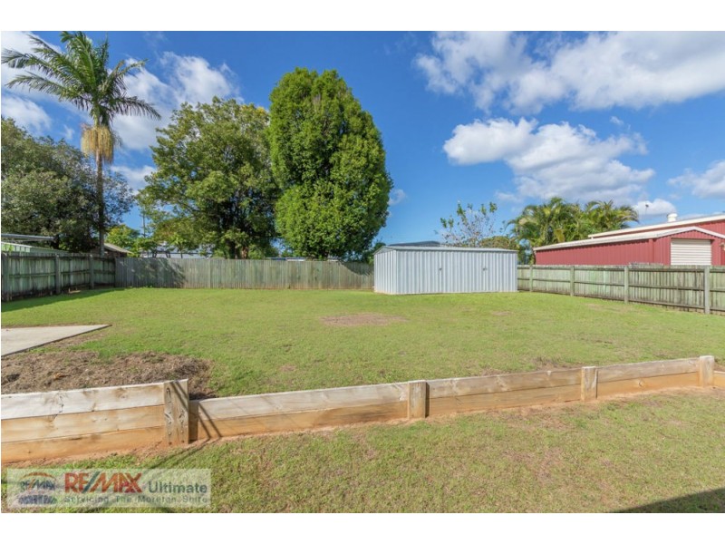 9 Paul Place, Glass House Mountains QLD 4518