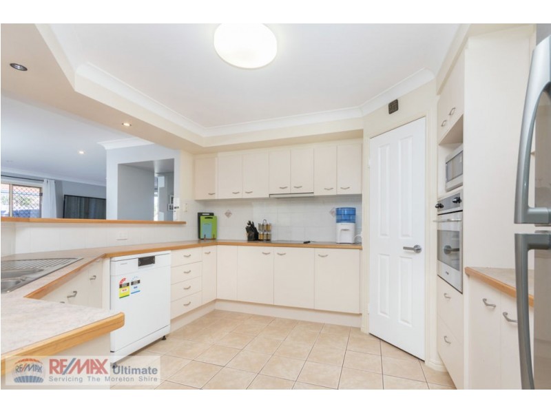 12 Sutherland Crescent, Morayfield QLD 4506