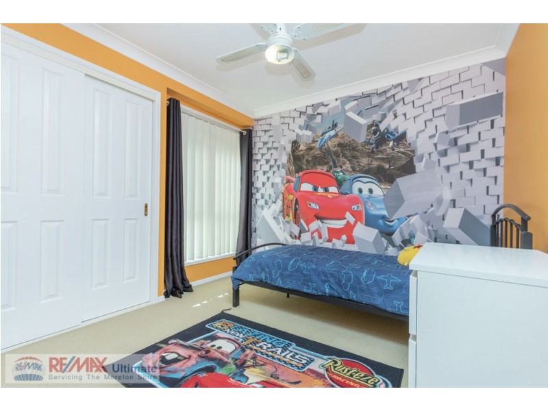 12 Sutherland Crescent, Morayfield QLD 4506