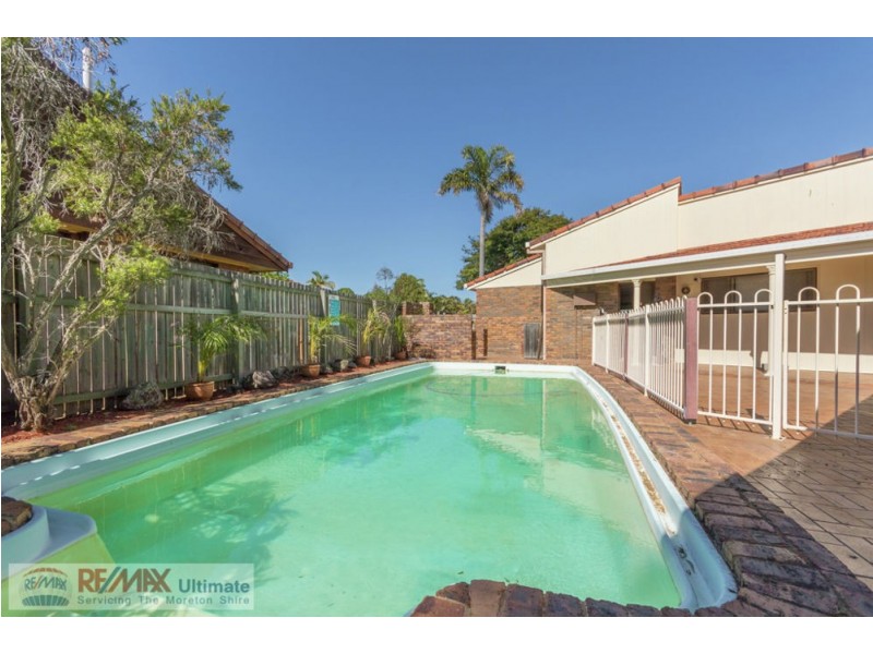 24 Vista Court, Newport QLD 4020