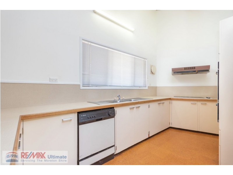 24 Vista Court, Newport QLD 4020