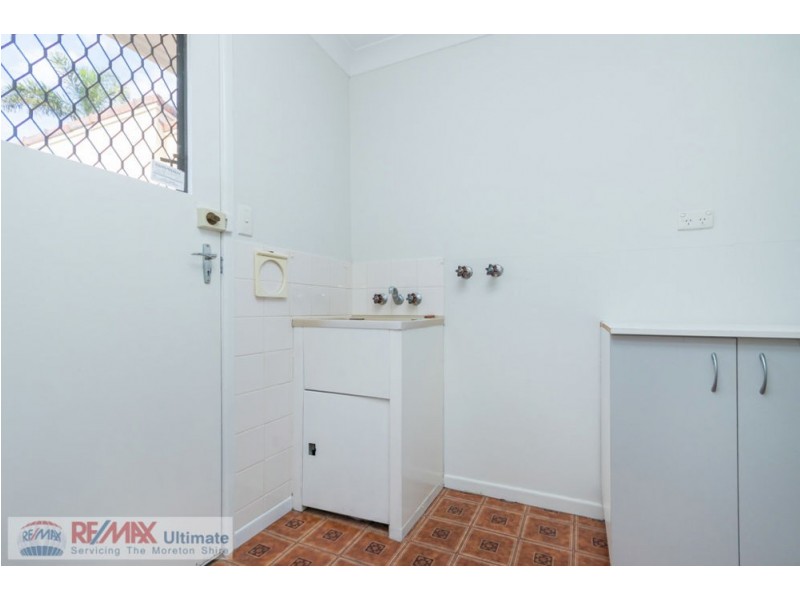 24 Vista Court, Newport QLD 4020