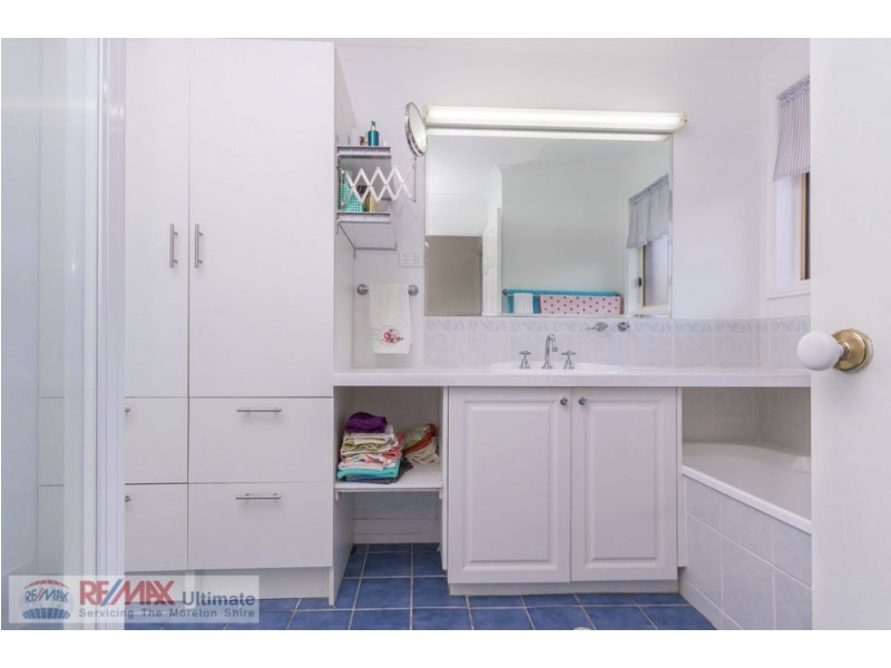 13 HILLDALE CRES, Morayfield QLD 4506