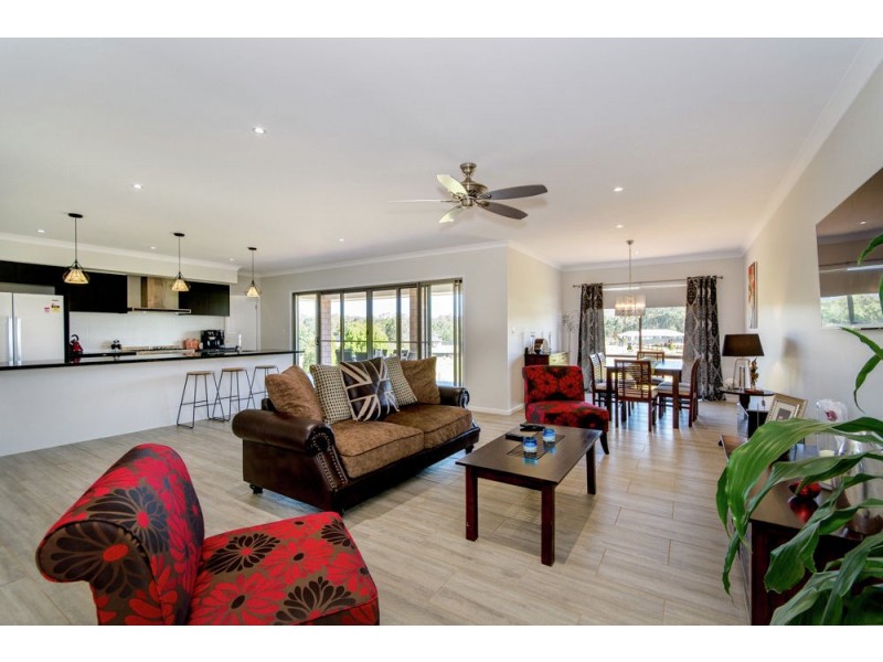 14 Walters Court, Wamuran QLD 4512