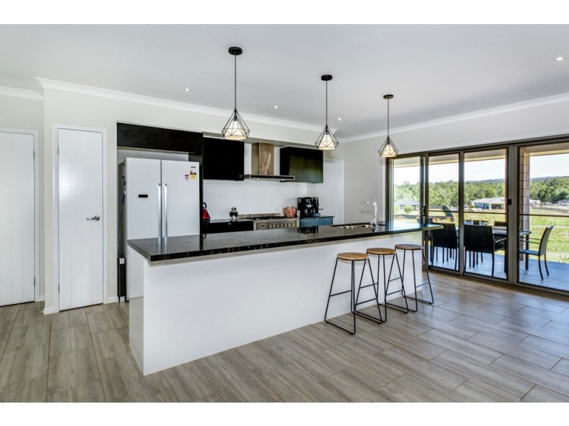 14 Walters Court, Wamuran QLD 4512