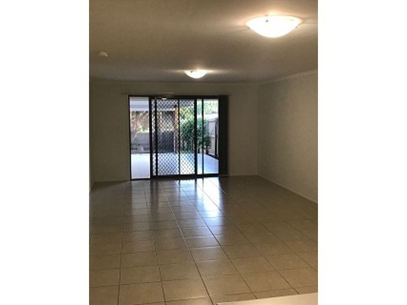 1/8 Third Ave, Bongaree QLD 4507