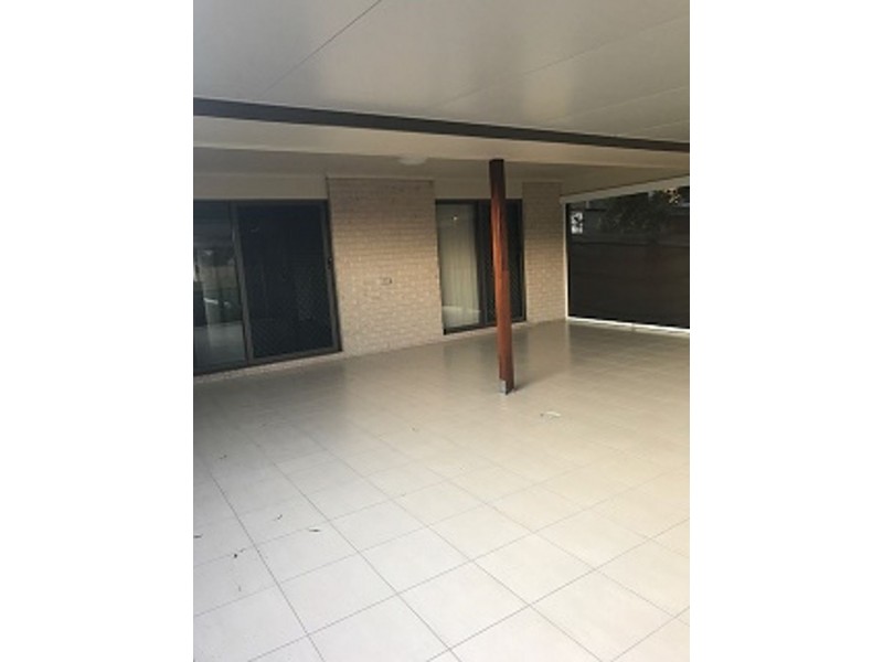 1/8 Third Ave, Bongaree QLD 4507