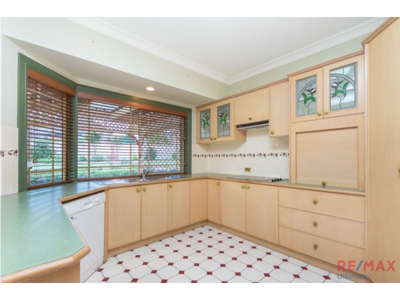 12 Castle Hill Drive, Murrumba Downs QLD 4503