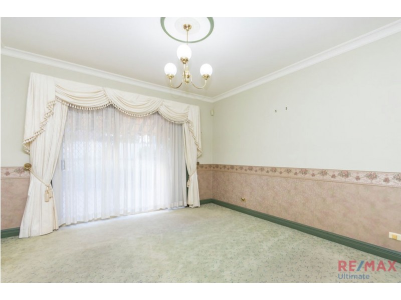 12 Castle Hill Drive, Murrumba Downs QLD 4503