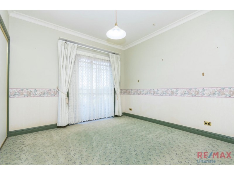 12 Castle Hill Drive, Murrumba Downs QLD 4503