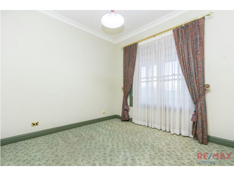 12 Castle Hill Drive, Murrumba Downs QLD 4503