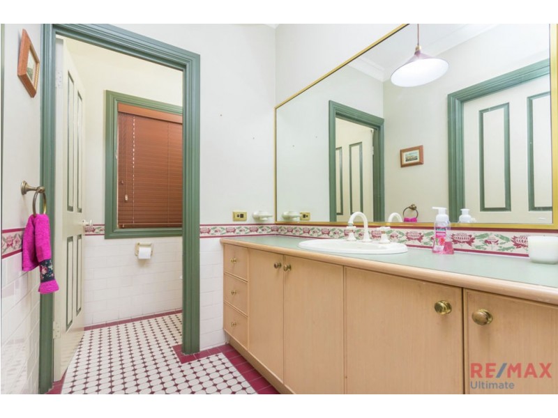 12 Castle Hill Drive, Murrumba Downs QLD 4503