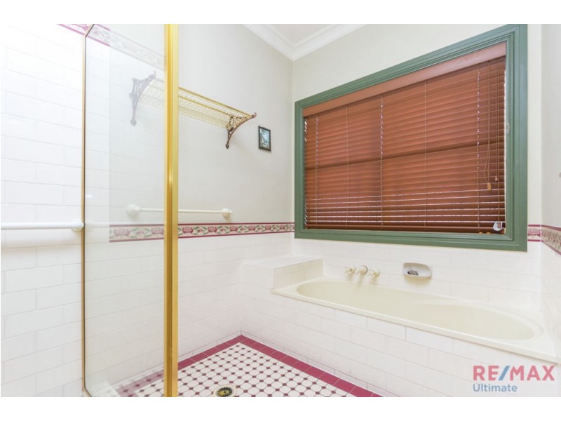 12 Castle Hill Drive, Murrumba Downs QLD 4503