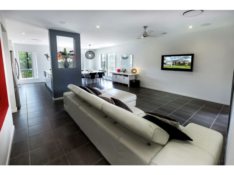 5 Steamview Court, Burpengary QLD 4505