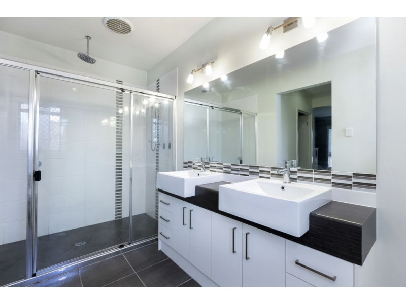 5 Steamview Court, Burpengary QLD 4505