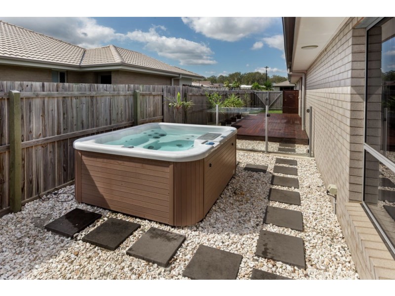 5 Steamview Court, Burpengary QLD 4505