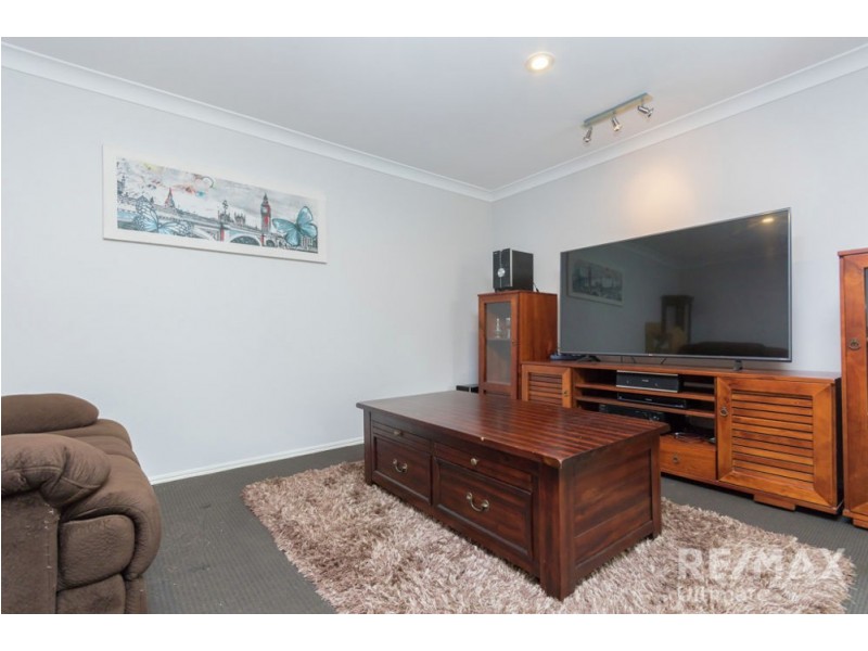 30 Inverpine Court, Petrie QLD 4502