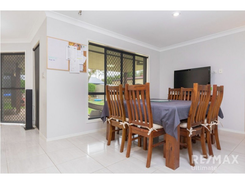 30 Inverpine Court, Petrie QLD 4502