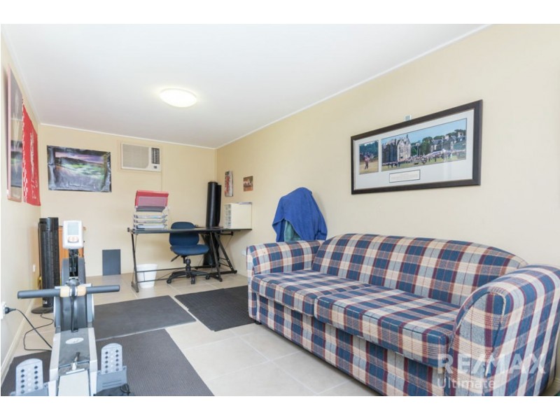 30 Inverpine Court, Petrie QLD 4502