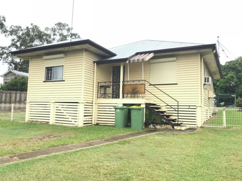 32 Young Street, Petrie QLD 4502