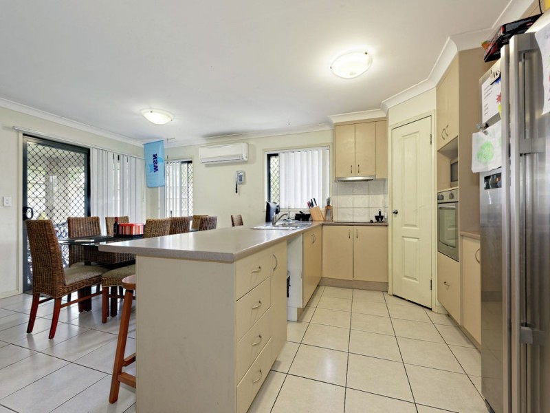 4 Robyn Close, Deception Bay QLD 4508