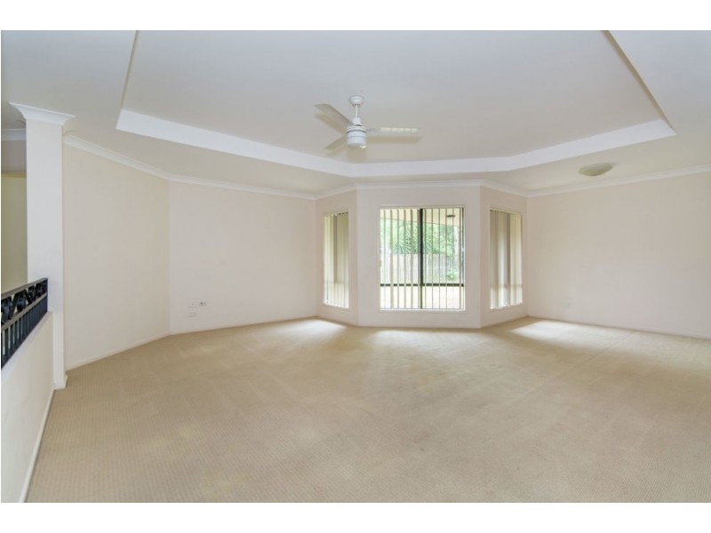 34 Whittfield Crescent, North Lakes QLD 4509