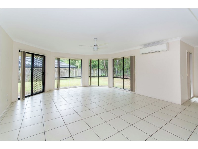 34 Whittfield Crescent, North Lakes QLD 4509