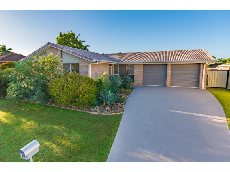 15 Cook Avenue, Caboolture South QLD 4510