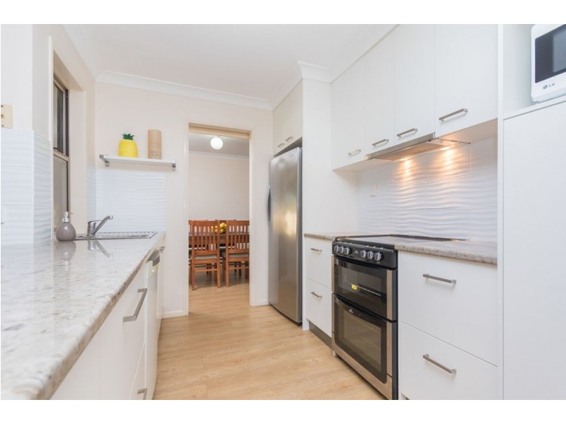 15 Cook Avenue, Caboolture South QLD 4510