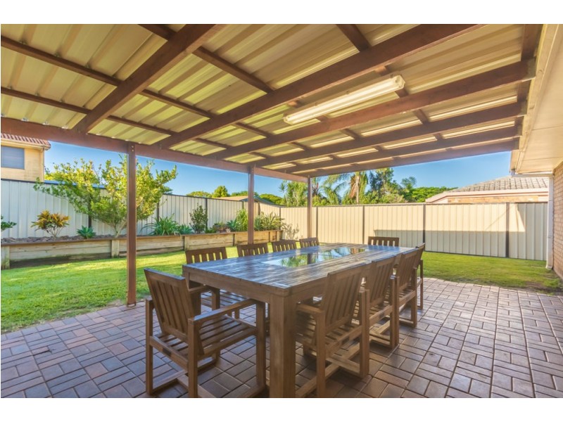 15 Cook Avenue, Caboolture South QLD 4510