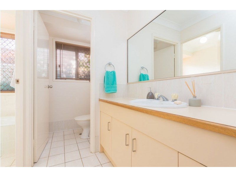 15 Cook Avenue, Caboolture South QLD 4510