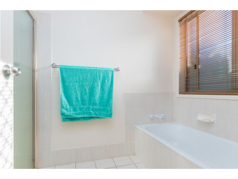 15 Cook Avenue, Caboolture South QLD 4510