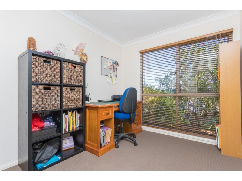 15 Cook Avenue, Caboolture South QLD 4510
