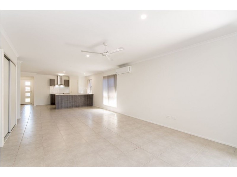 37 Grainger Cct, Burpengary QLD 4505