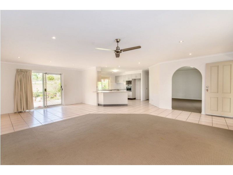 33 Homestead Road, Morayfield QLD 4506
