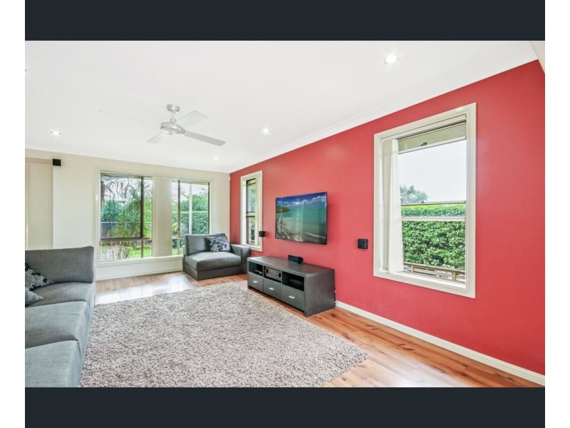 8 Matterhorn Drive, Narangba QLD 4504