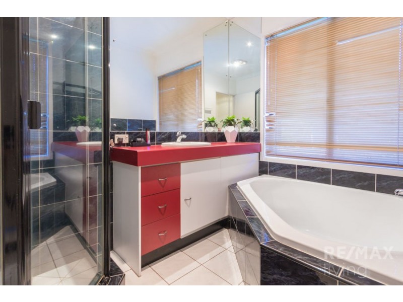 11 Sundown Court, Narangba QLD 4504
