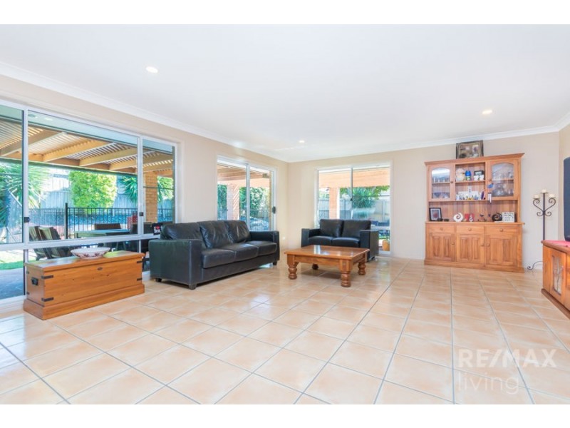 25 Cooksland Crescent, North Lakes QLD 4509