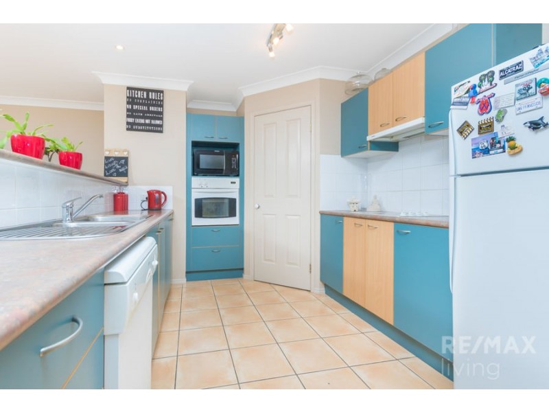25 Cooksland Crescent, North Lakes QLD 4509