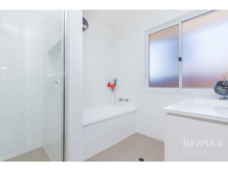 25 Cooksland Crescent, North Lakes QLD 4509
