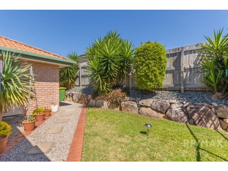 25 Cooksland Crescent, North Lakes QLD 4509