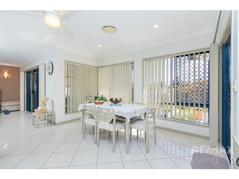 1 Bronte Place, Sandstone Point QLD 4511