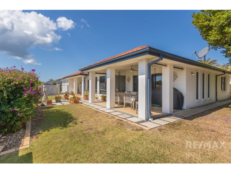 1 Bronte Place, Sandstone Point QLD 4511