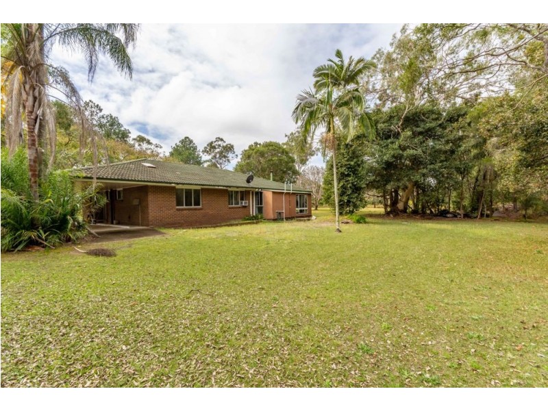 97 Anderson Rd, Morayfield QLD 4506