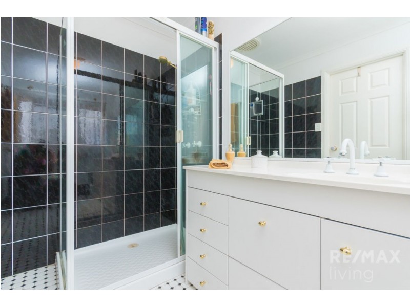15 Chablis Court, Morayfield QLD 4506