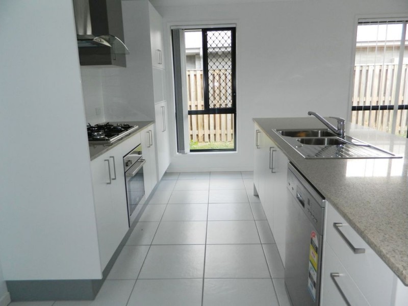 8 Acqua Street, Burpengary QLD 4505